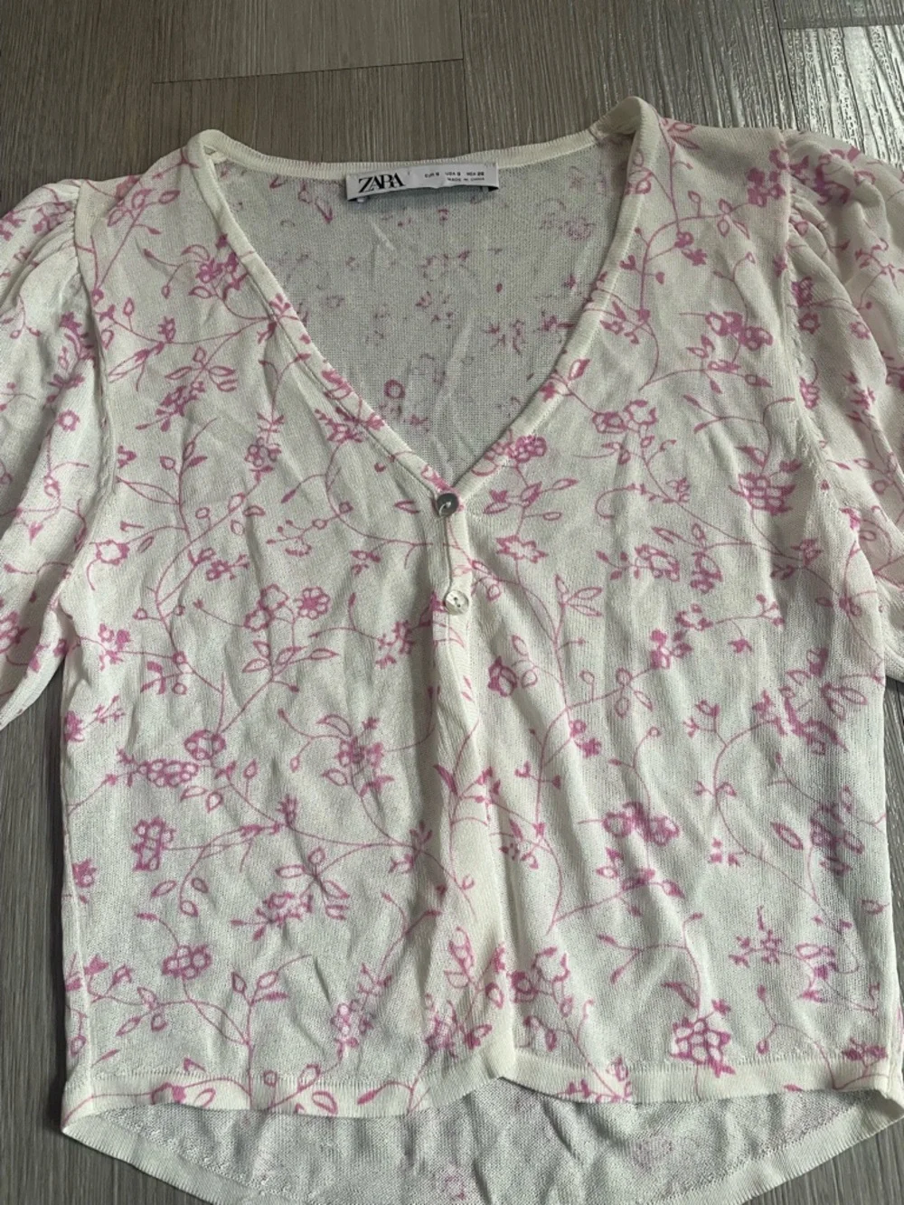 Zara Feminine Floral Puff Sleeve Soft Stretch Crop Top